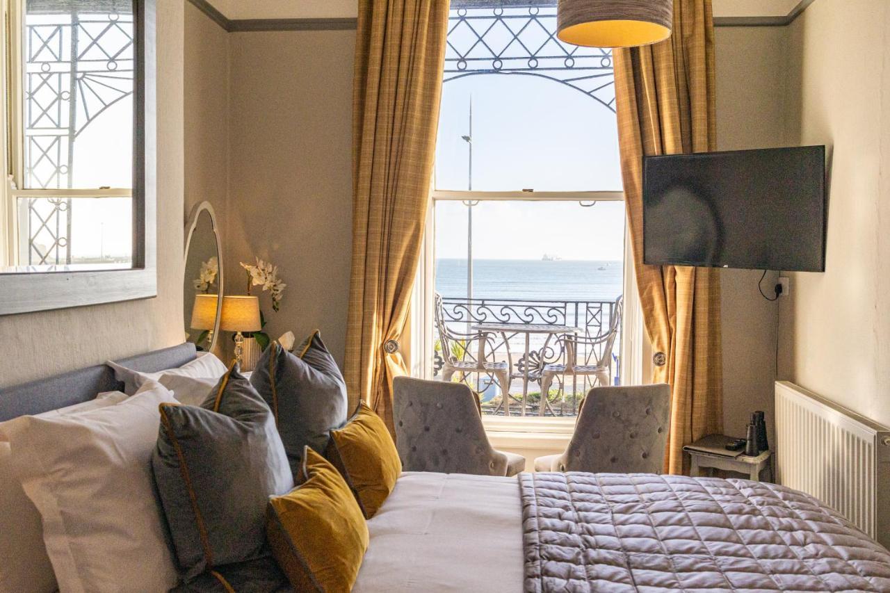 Gloucester House Weymouth Rum bild